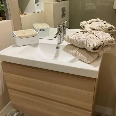 Luxury One Bedroom With Garden *