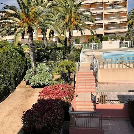 Luxury One Bedroom With Garden