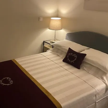 Luxury One Bedroom With Garden Апартаменты *