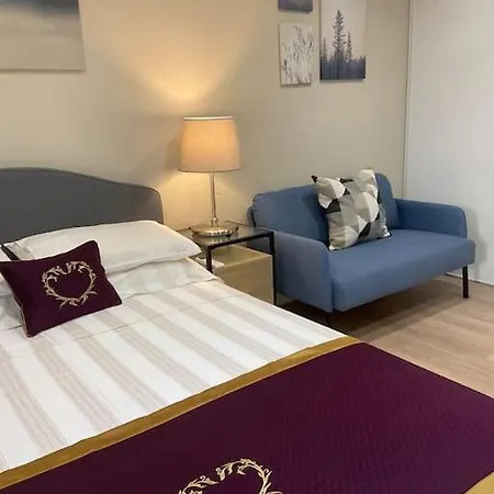 Luxury One Bedroom With Garden Апартаменты
